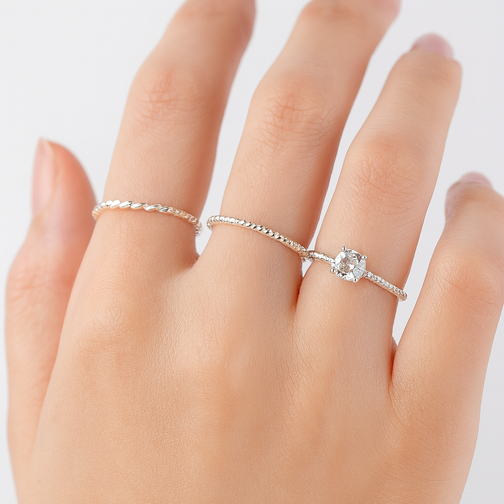 Kit 3 Anéis Femininos com Design Torcido, Solitário Cravejado banhado em Prata 925 e Ouro 18k