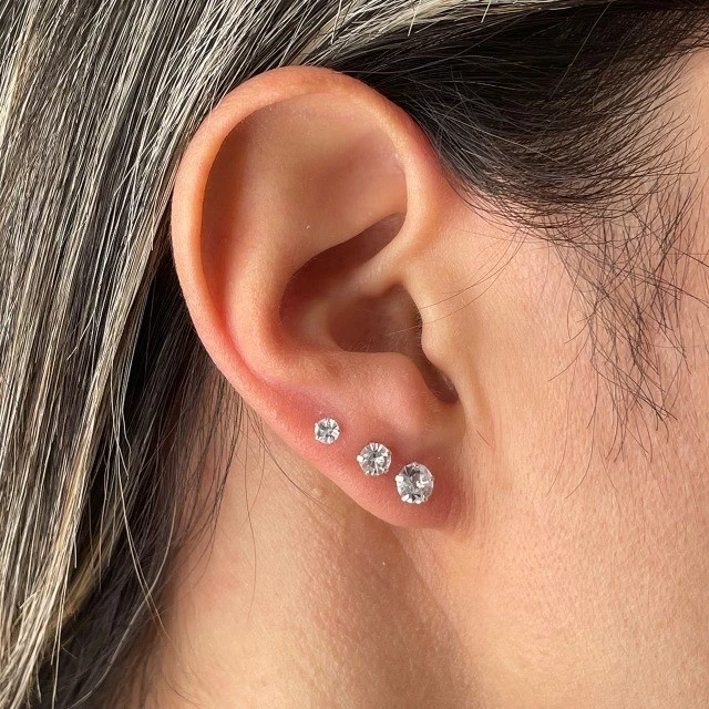 Brinco Trio de Brincos Ponto de Luz Feminino Pedraria de Zircônias