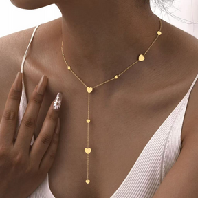 Colar Feminino em formato de Y com Corações Delicados