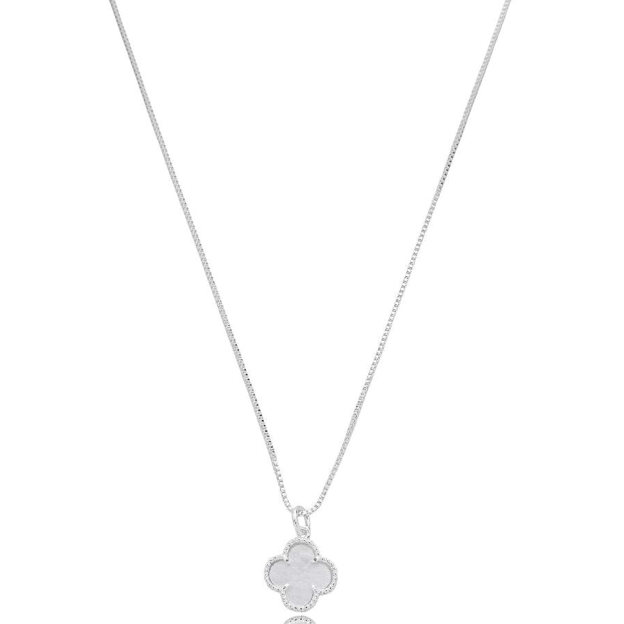 Colar Trevo Virgínia Madrepérola – Delicado e Atemporal