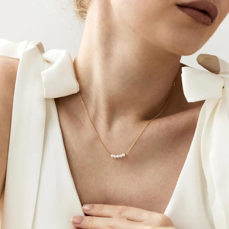 CCGOOD Colar de aço inoxidável banhado a ouro 18K Gargantilha de pérola natural para mulheres joias delicadas minimalistas diariamente hipoalergênico